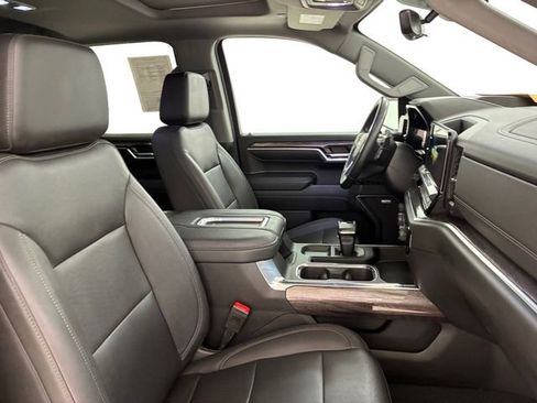 Certified 2022 Chevrolet Silverado 1500 LTZ w/ LTZ Premium Package image 14