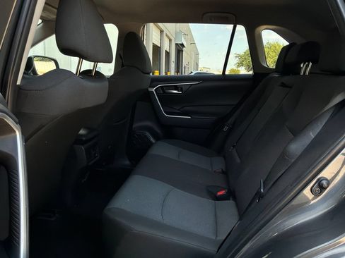 Used 2025 Toyota RAV4 XLE FWD image 12