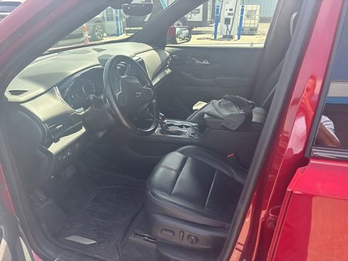 Used 2022 Chevrolet Traverse RS w/ LPO, Floor Liner Package AWD/4WD image 13
