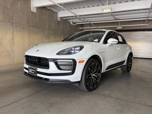 Used 2023 Porsche Macan AWD/4WD image 1