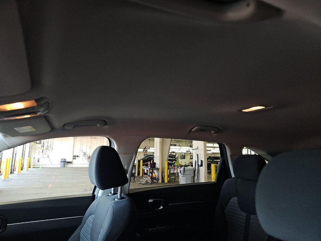 Certified 2023 Kia Sorento LX AWD/4WD image 18