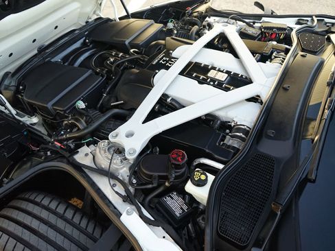 Used 2017 Aston Martin DB11 V12 RWD image 28