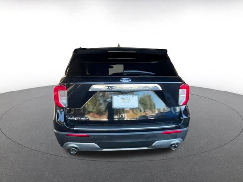 Used 2023 Ford Explorer Limited image 8