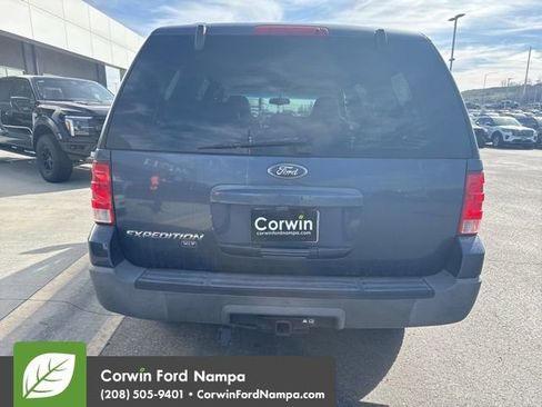 Used 2004 Ford Expedition XLT image 9