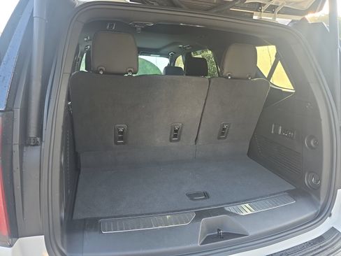 Used 2022 Chevrolet Tahoe RST w/ Luxury Package RWD image 27