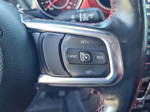 Used 2022 Jeep Gladiator Rubicon w/ Cold Weather Group AWD/4WD image 25