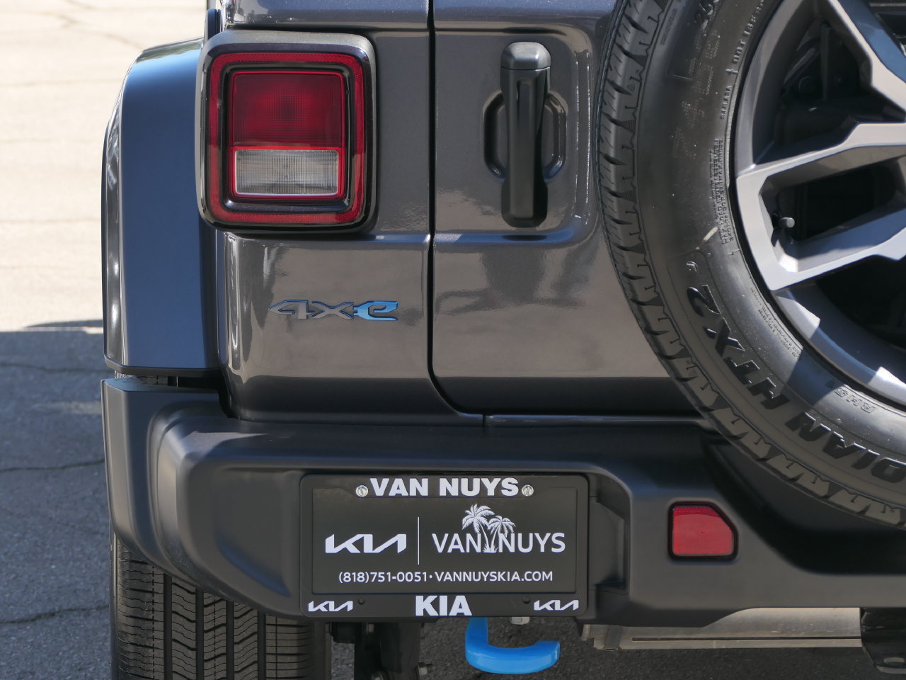 Used 2024 Jeep Wrangler Unlimited AWD/4WD image 4