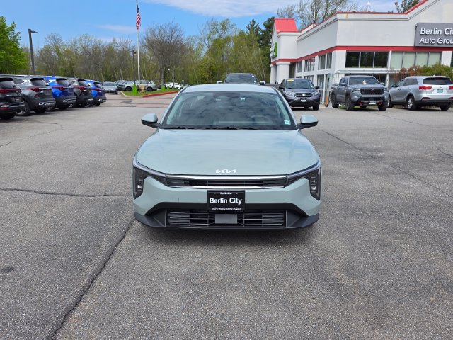 New 2026 Kia K4 FWD image 2