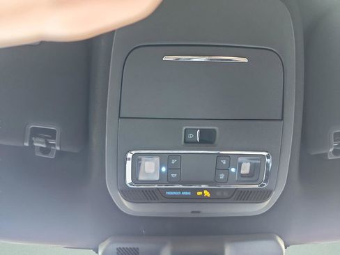 Used 2023 Ford F150 Lariat w/ Max Trailer Tow Package image 15