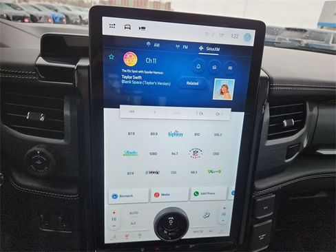 Used 2023 Ford F150 Lightning Platinum image 13