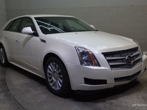 Used 2010 Cadillac CTS Wagon image 1