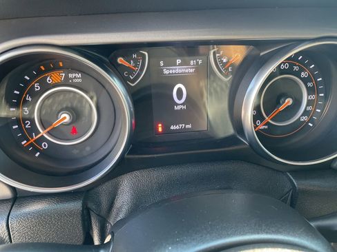 Used 2019 Jeep Wrangler Unlimited Sport S AWD/4WD image 19