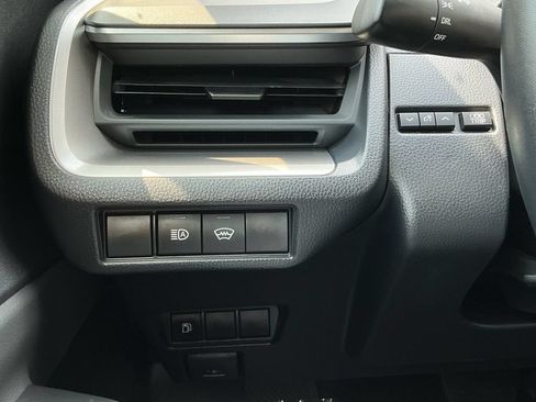 Used 2024 Toyota Prius LE FWD image 20