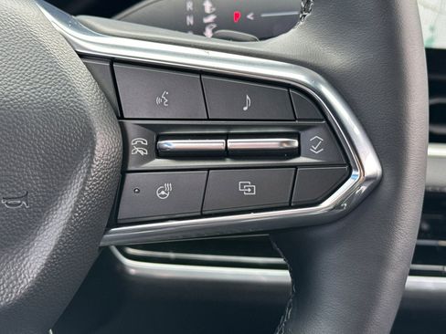 Used 2026 Chevrolet Equinox LT image 37