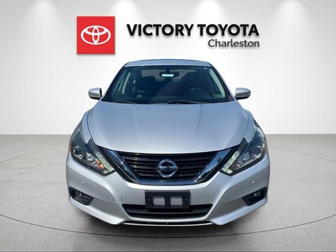 Used 2018 Nissan Altima 3.5 SL FWD image 8