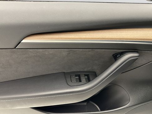 Used 2023 Tesla Model 3 Standard Range RWD image 12