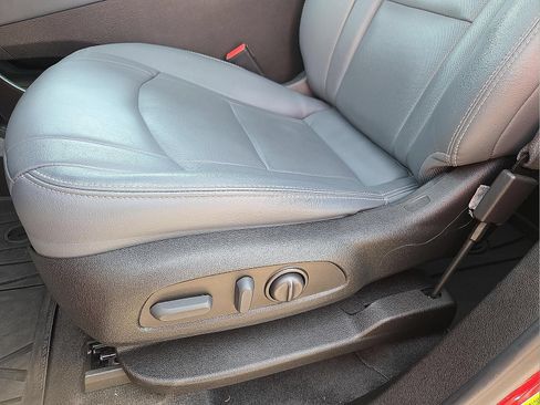 Used 2023 Buick Enclave Essence w/ Experience Buick Package FWD image 21