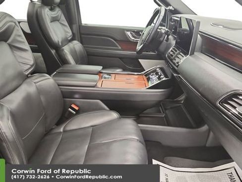 Used 2023 Lincoln Navigator L Reserve w/ Equipment Group 201A image 28