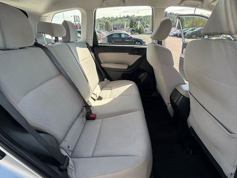 Used 2015 Subaru Forester 2.5i AWD/4WD image 22