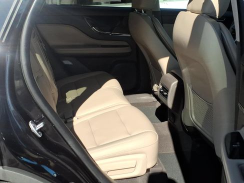 Certified 2024 Lincoln Corsair AWD image 28