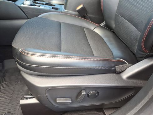 Used 2025 Ford Escape ST-Line w/ Equipment Group 301A FWD image 10