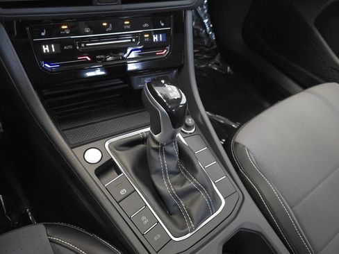 New 2026 Volkswagen Jetta SE image 14