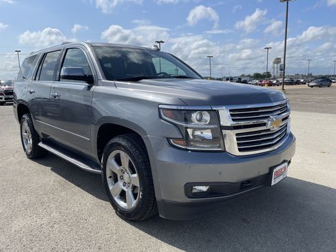 Used 2020 Chevrolet Tahoe Premier RWD image 2
