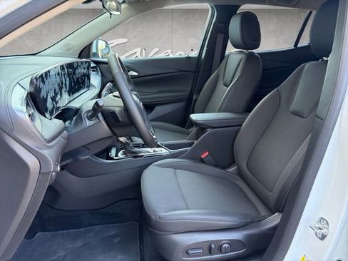 Certified 2026 Buick Encore GX Preferred w/ Advanced Technology Package FWD image 19