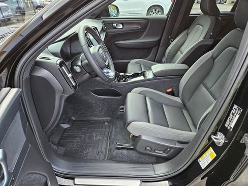 Certified 2023 Volvo XC40 Recharge Core w/ Protection Package Premier AWD/4WD image 14