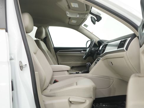 Used 2023 Volkswagen Atlas SE image 11