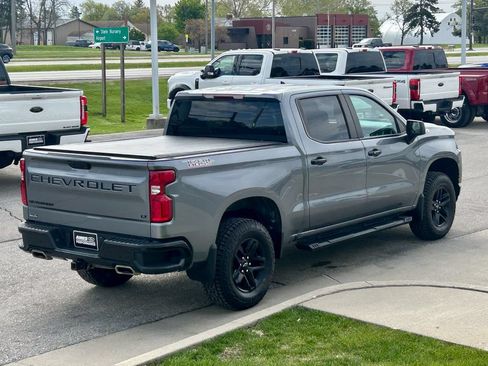 Used 2022 Chevrolet Silverado 1500 LT Trail Boss w/ LPO, Dark Essentials Package AWD/4WD image 5