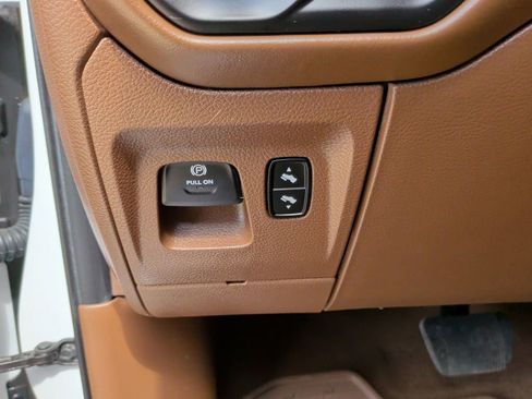 Used 2019 RAM 1500 Limited image 17