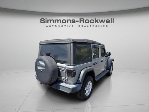 Used 2018 Jeep Wrangler Unlimited Sport S AWD/4WD image 5