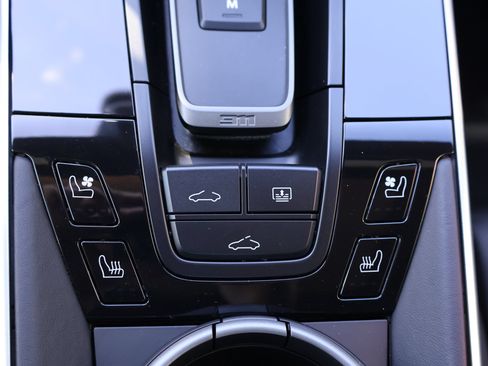 Certified 2024 Porsche 911 Turbo S AWD/4WD image 28