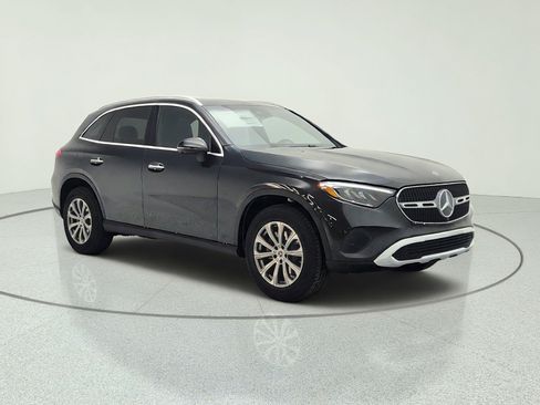 New 2027 Mercedes-Benz GLC 300 image 3