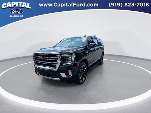 Used 2023 GMC Yukon XL SLT w/ SLT Premium Package AWD/4WD image 4