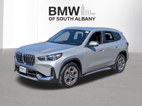 Used 2025 BMW X1 xDrive28i w/ Premium Package AWD/4WD image 3