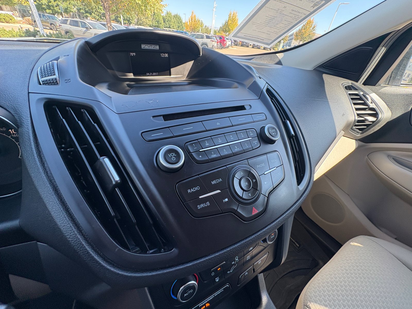 Used 2017 Ford Escape SE AWD/4WD image 28