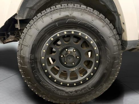 Used 2014 Toyota 4Runner SR5 image 21