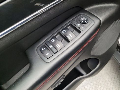 Used 2019 Jeep Grand Cherokee Trailhawk w/ Trailhawk Luxury Group AWD/4WD image 27