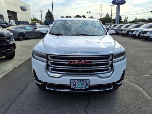 Used 2022 GMC Acadia SLT w/ Technology Package image 2