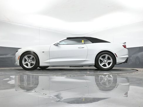 Used 2022 Chevrolet Camaro LT image 32