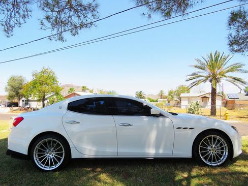 Used 2014 Maserati Ghibli RWD image 8