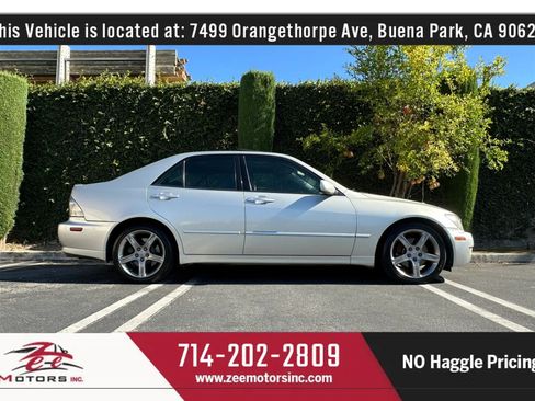 Used 2004 Lexus IS 300 RWD image 6