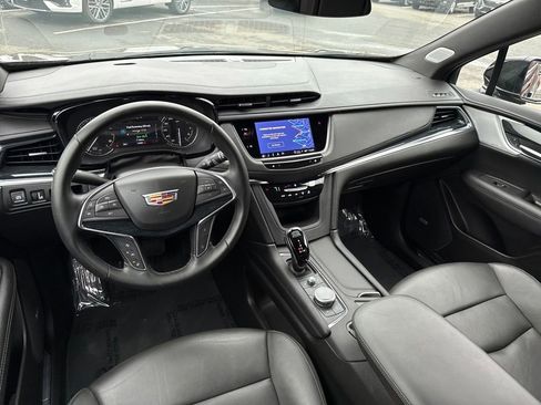 Used 2025 Cadillac XT5 Premium Luxury image 14