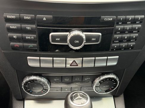 Used 2014 Mercedes-Benz C 250 Sedan image 21