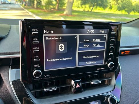 Used 2021 Toyota Corolla SE FWD image 24
