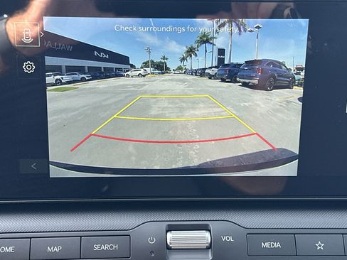 New 2025 Kia K4 LXS image 25