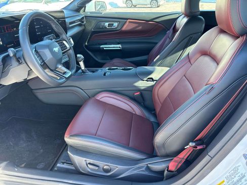 Used 2024 Ford Mustang GT Premium image 8