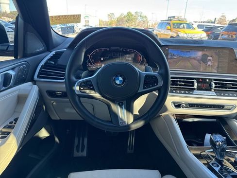 Used 2023 BMW X6 xDrive40i w/ M Sport Package image 11